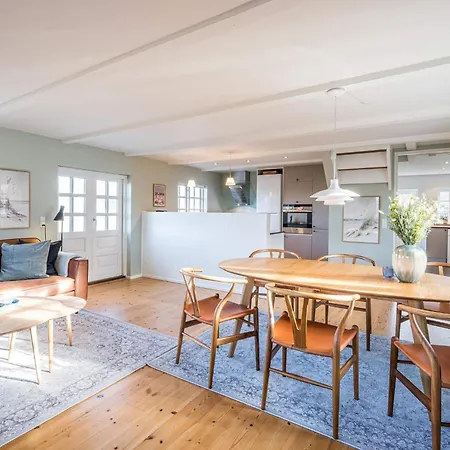 Ferienhaus Holiday Henne Li *